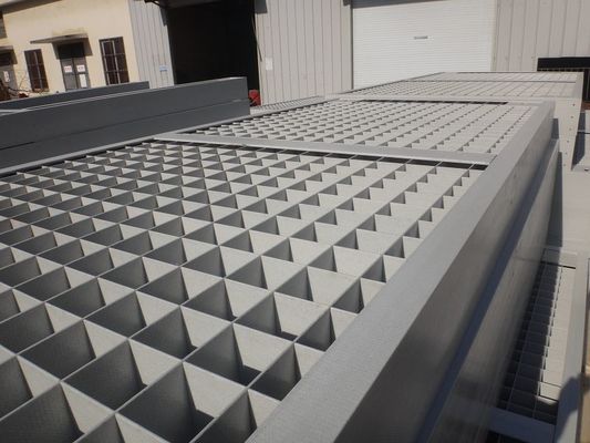 شبکه ی فیبرگلاس شکل داده شده مربع تقویت شده با 6x6mm Cross Bar